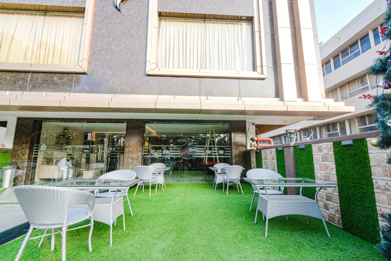 Exterior & Views, Fabhotel Prime Seven Lake View, Hyderabad
