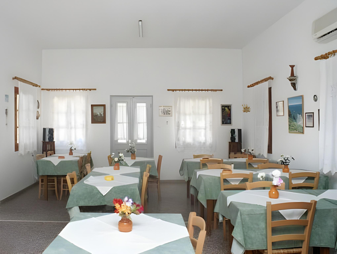 Food & Drinks, Themonia, South Aegean