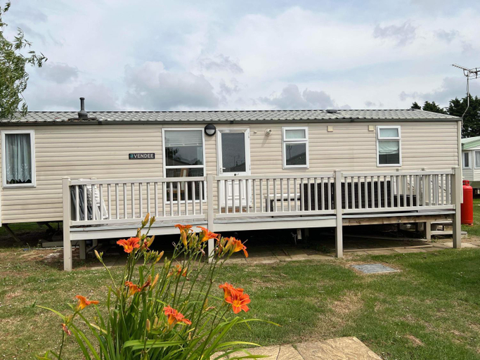 2, Heacham Golden Sunset Pets go Free linen included, Cambridgeshire