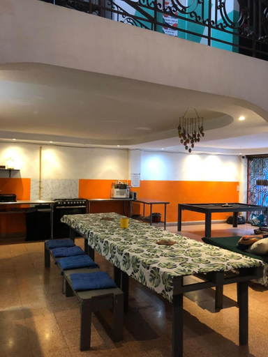 Others 2, Zebulo Hostel, Panamá