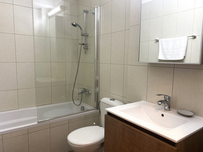 Bathroom, Mythical Sands AE09