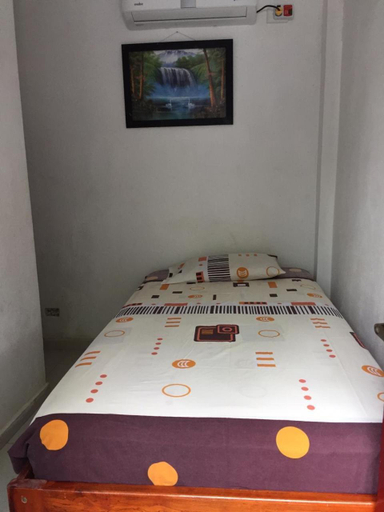 Others 3, Hostal Sarai, Pedernales