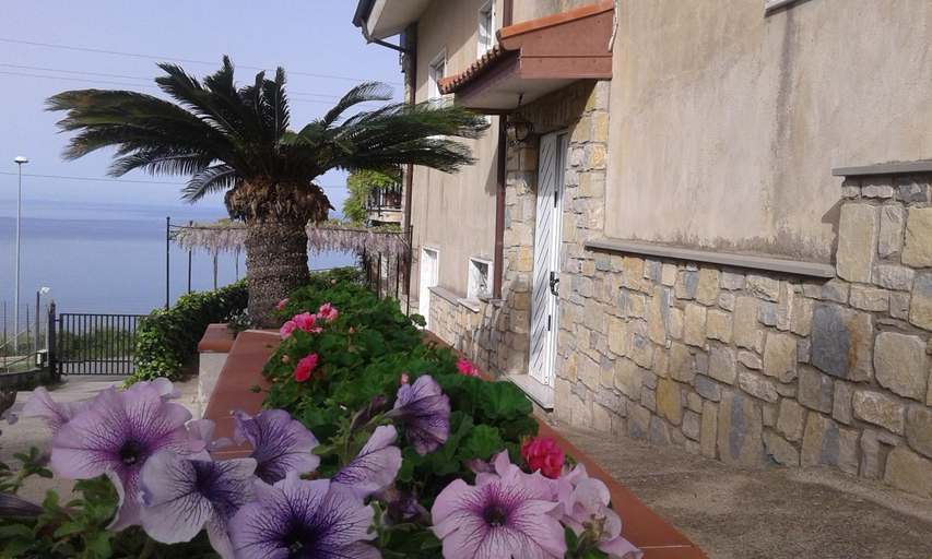 Others 5, La Roccia, Salerno