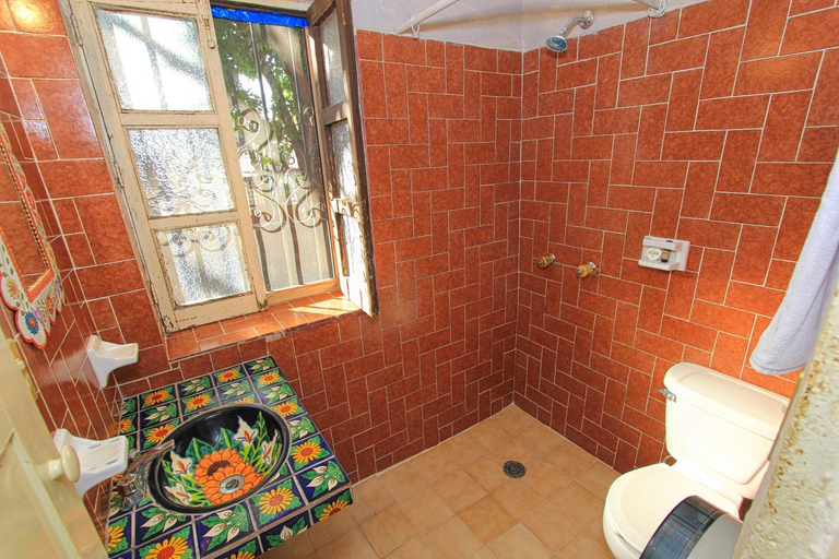 Bathroom 4, Hotel Sautto, Allende
