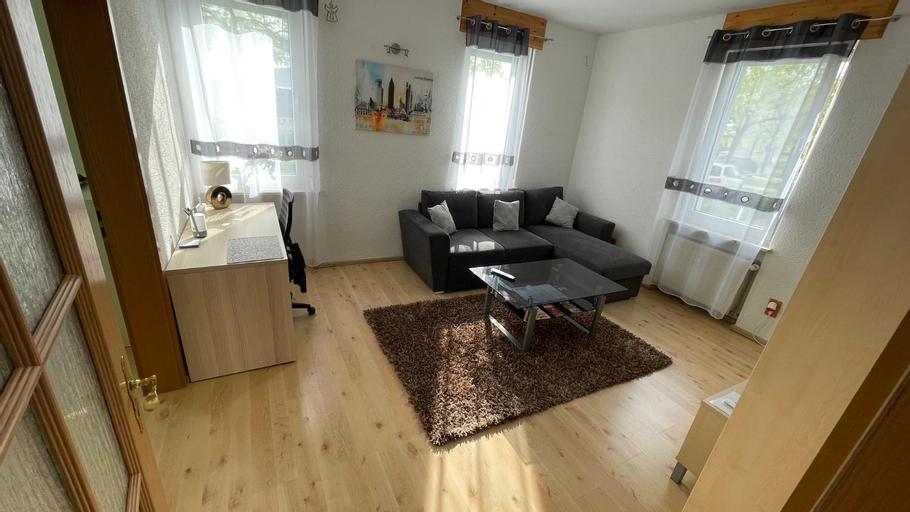 Others 4, Ferienwohnung -Isola Madre, Alzey-Worms