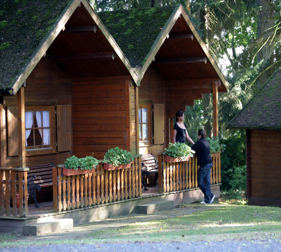 Exterior 1