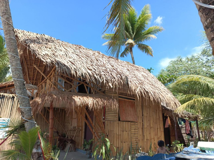 Exterior 2