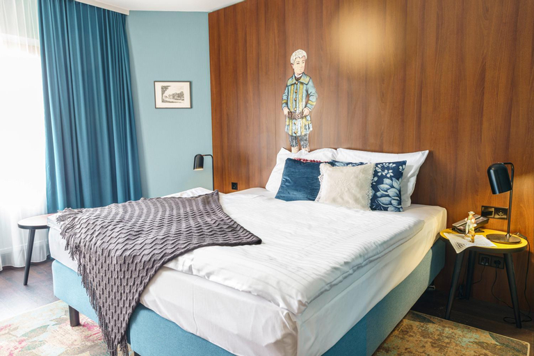 Bedroom 3, Tante ALMA's Bonner Hotel, Bonn