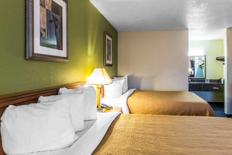 Bedroom 24
