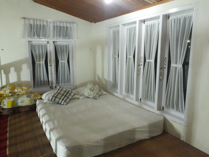 Bedroom 13