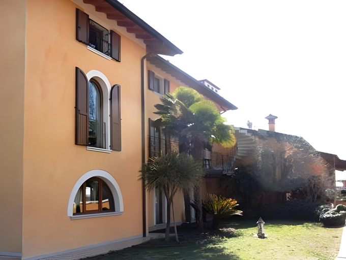 Others 2, Albergo Le Piante, Brescia