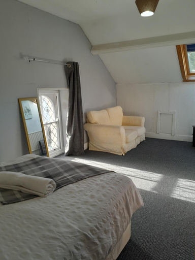 Others 5, Budget Loft room, Shared guest house by University R10, Swansea