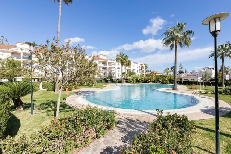 Sport & Beauty 2, Lorcrisur corner PH apt 3 bedroom beach Marbella, Málaga