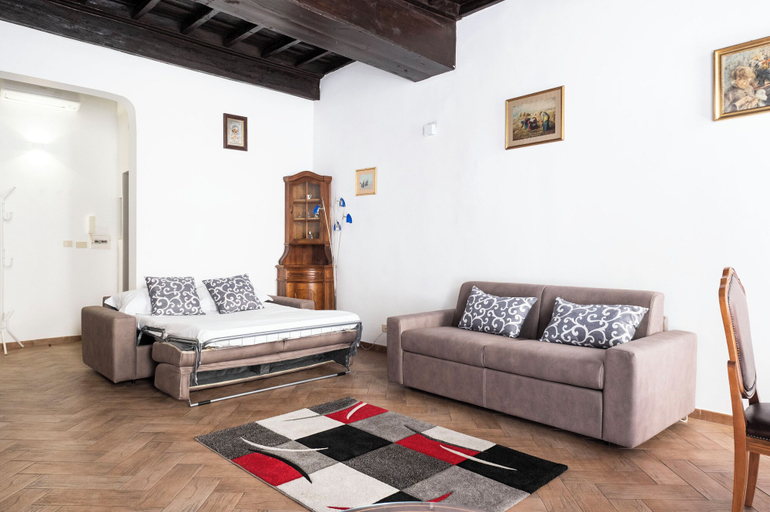Others 5, Campo De Fiori Large Family Apartment, Rome