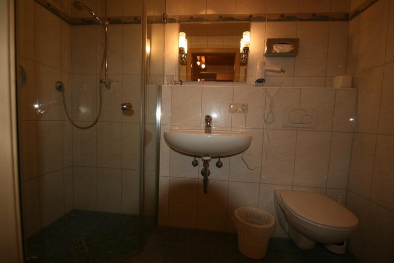Bathroom 9