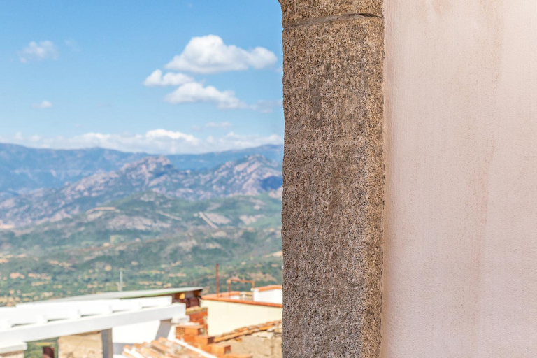 Others 4, Villa Maddalena con parcheggio privato, Ogliastra