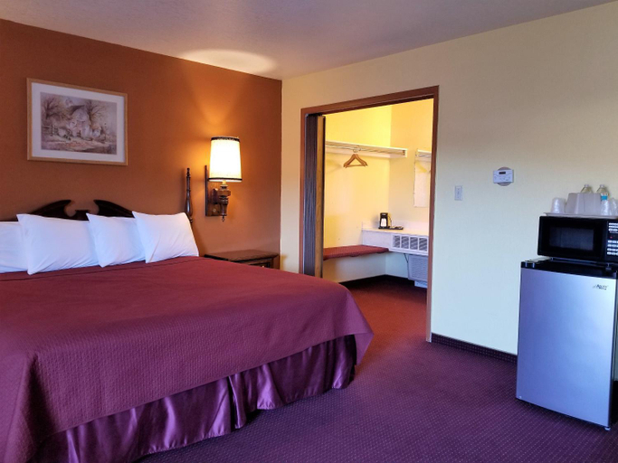 Others 2, Regency Inn, Humboldt