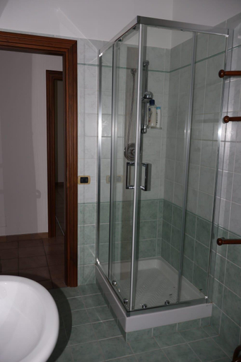 Others 4, B&b Mami, Potenza