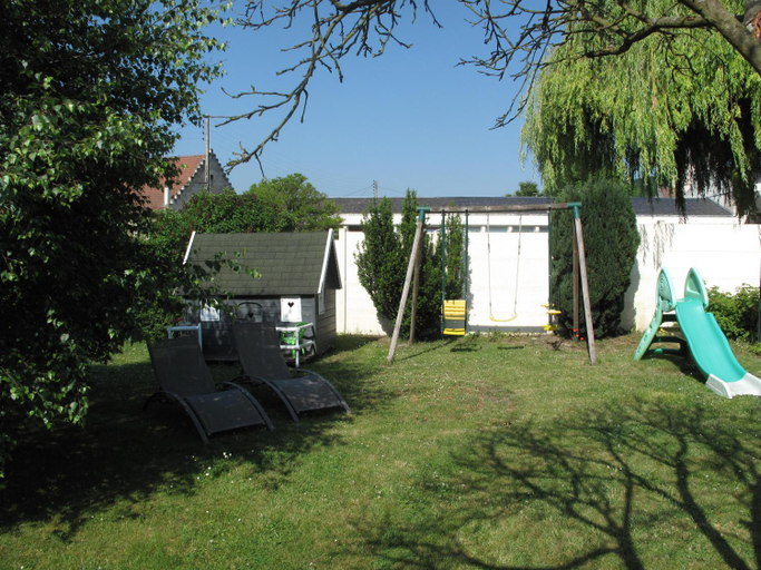 Garden, La Maison Des Chiens Rouges, Oise