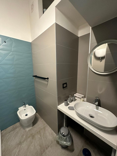 Others 5, Carme Guest House, Napoli