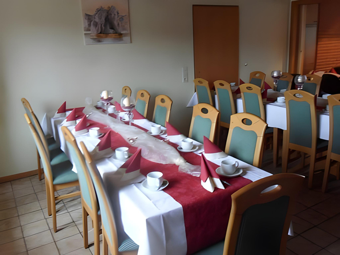 Food & Drinks 4, Hotel & Pension Haus Dewenter, Paderborn