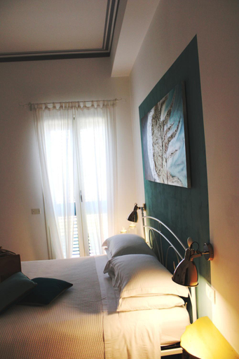 Bedroom 3, B&B Casa del Faro SanVallero Adults Only, Syracuse