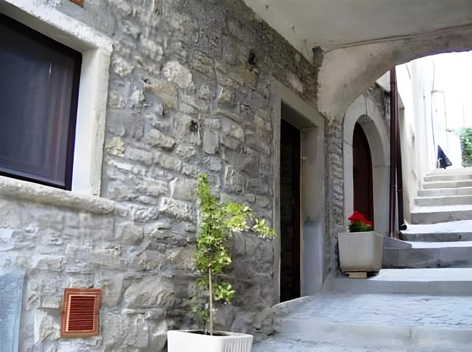 Others 3, Locanda La Campana, Isernia
