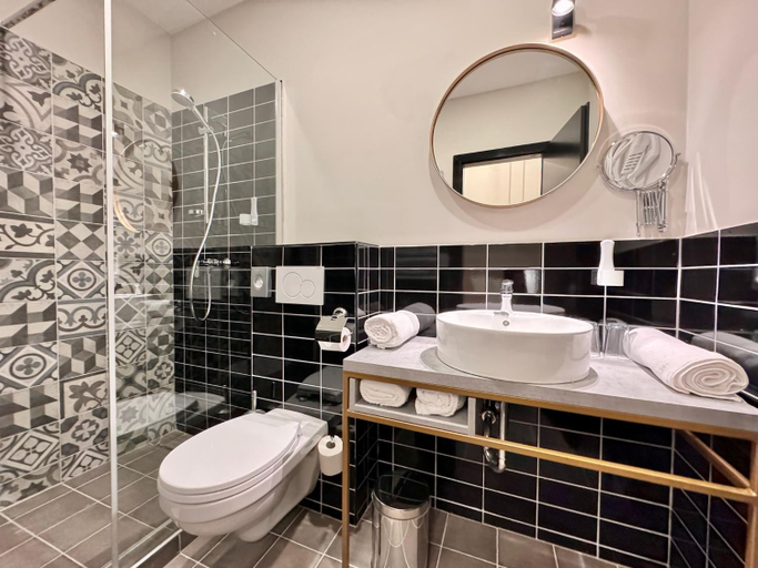 Bathroom 3, Bazaar Boutique Residence, Budapesti