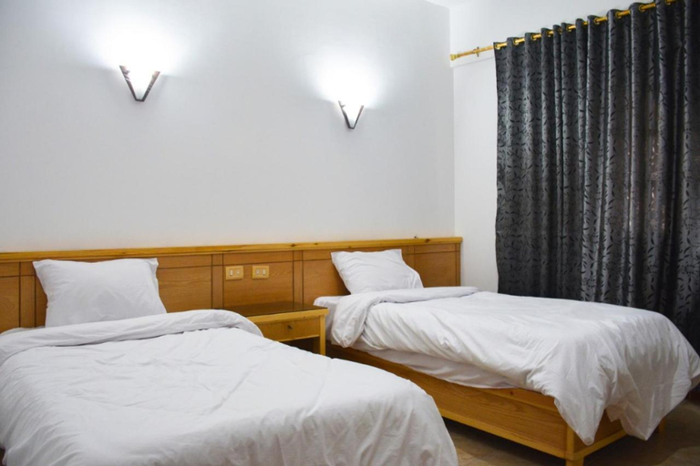 Others 5, Jimmy Hotel, Sant Katrin