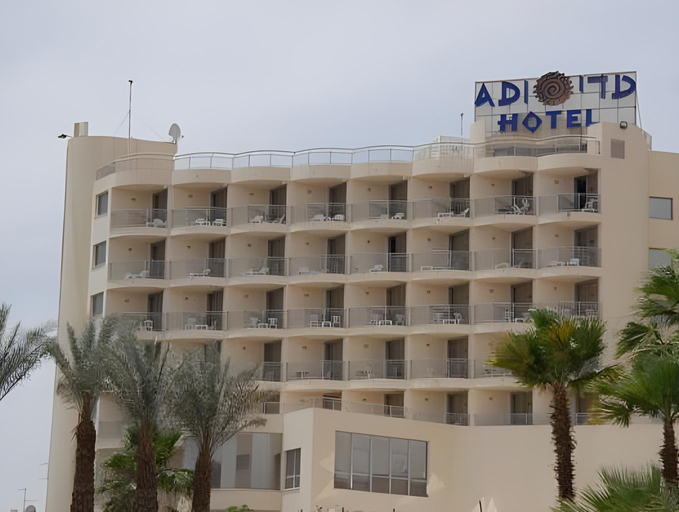 Others 3, Adi Hotel