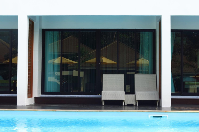 Swimming Pool 5
