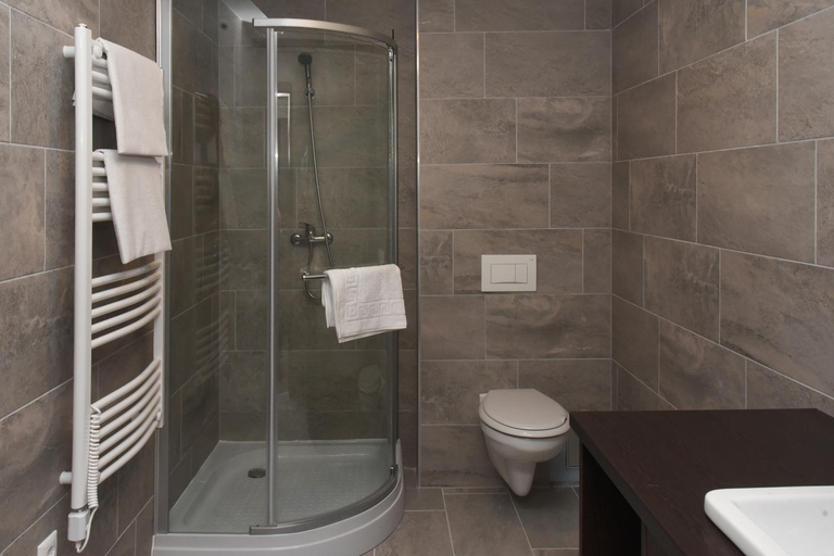 Bathroom, Oazis Wellness Panzio, Ráckeve