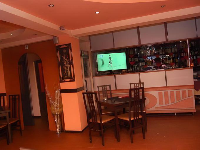 Others 2, Hotel Metropol, Pitesti