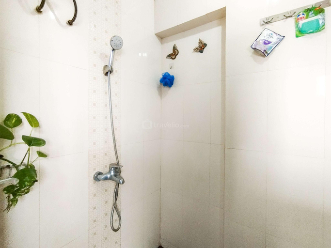 Others 3, Nice Studio Gateway Ahmad Yani Cicadas By Travelio, Bandung