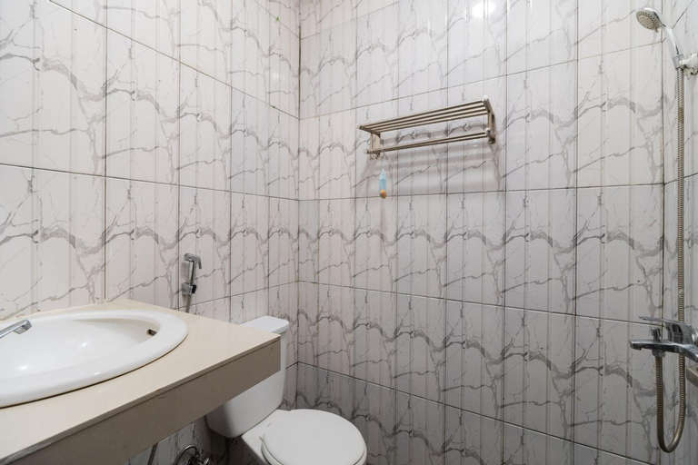 Bathroom 20