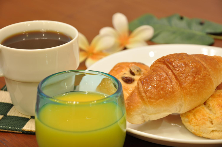 Food & Drinks 11