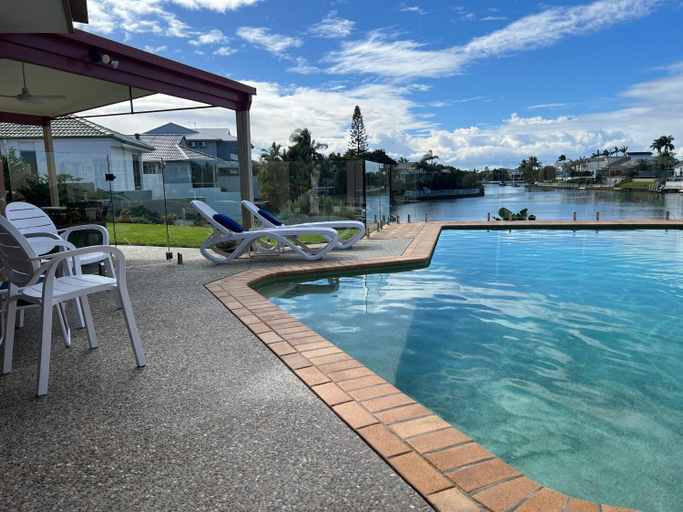 Swimming Pool 17