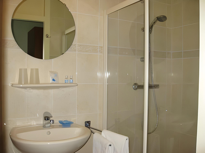 Bathroom 4, Hotel Hofker, Ameland