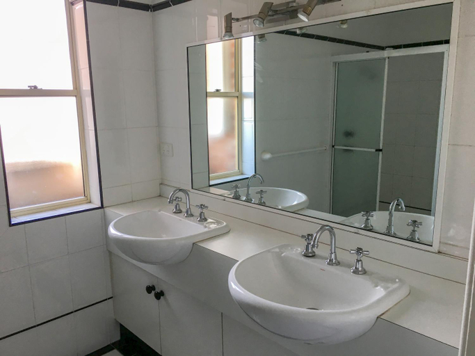 Bathroom 7