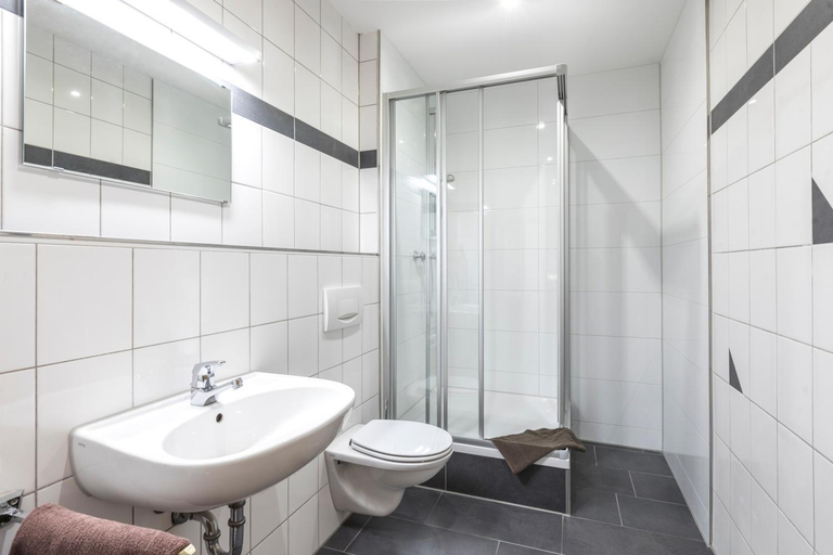 Bathroom 5, Landgasthof Krone, Günzburg
