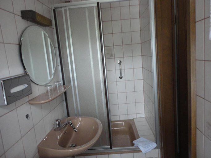 Bathroom, Haus Volkesbach, Hochsauerlandkreis