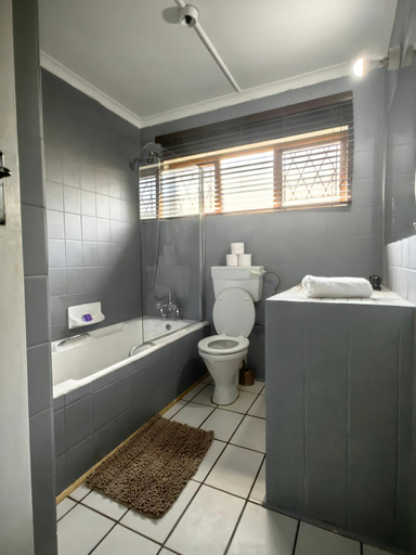 Others 2, Mitchell Guesthouse, Umgungundlovu