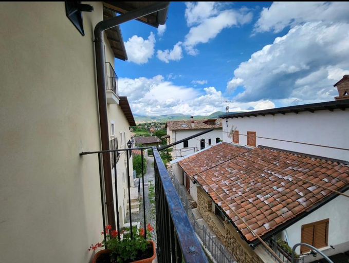 Others 2, B&B Tussillo, L'Aquila
