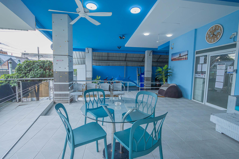 Food & Drinks, Utopia Kata By RoomQuest, Phuket Island