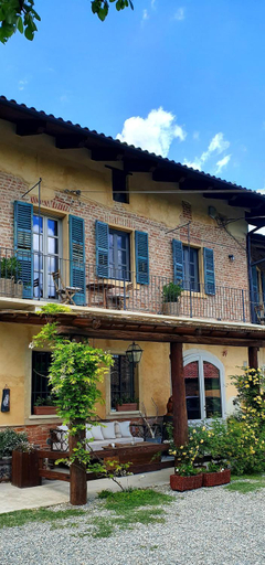 Others 3, La casa in collina, Asti