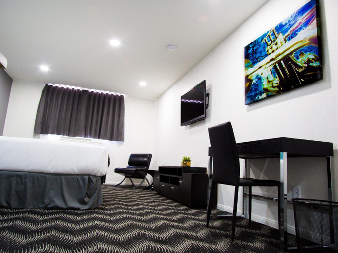 Bedroom 12