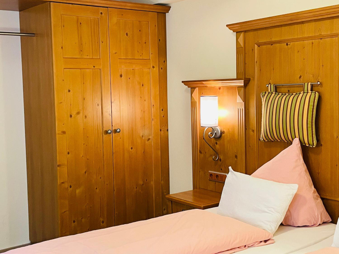 Bedroom 2, Altstadt Hotel Glockenhof, Rheingau-Taunus-Kreis
