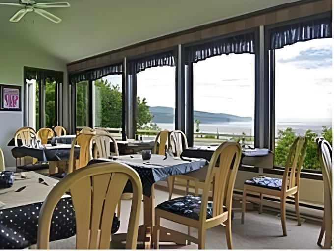 Food & Drinks 5, Auberge La Marmite, Charlevoix-Est