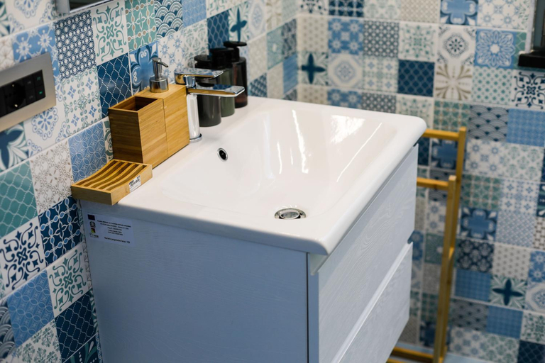 Bathroom 2, After sun, Messina