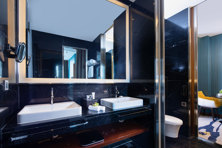 Bathroom 5, Rocase Hotel Wuxi, Wuxi
